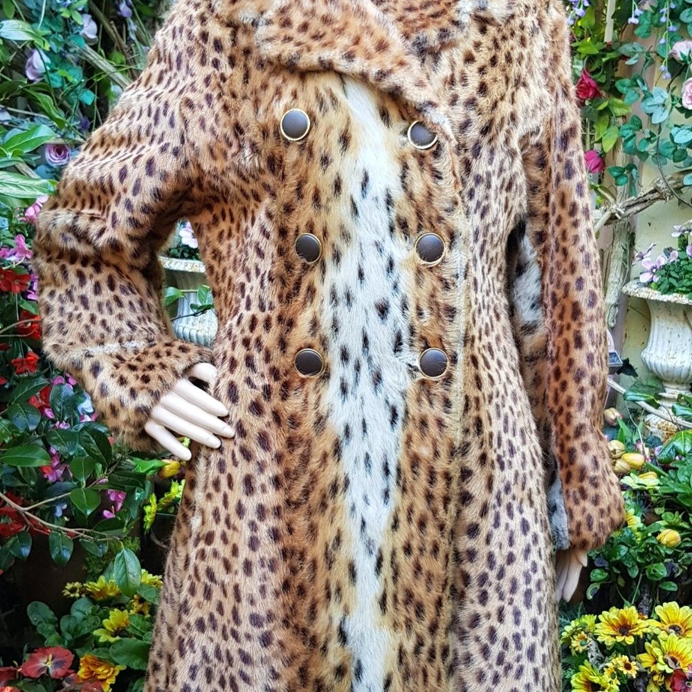 Gorgeous Vintage 1970s FAUX Fur Coat by Glenn Models London
